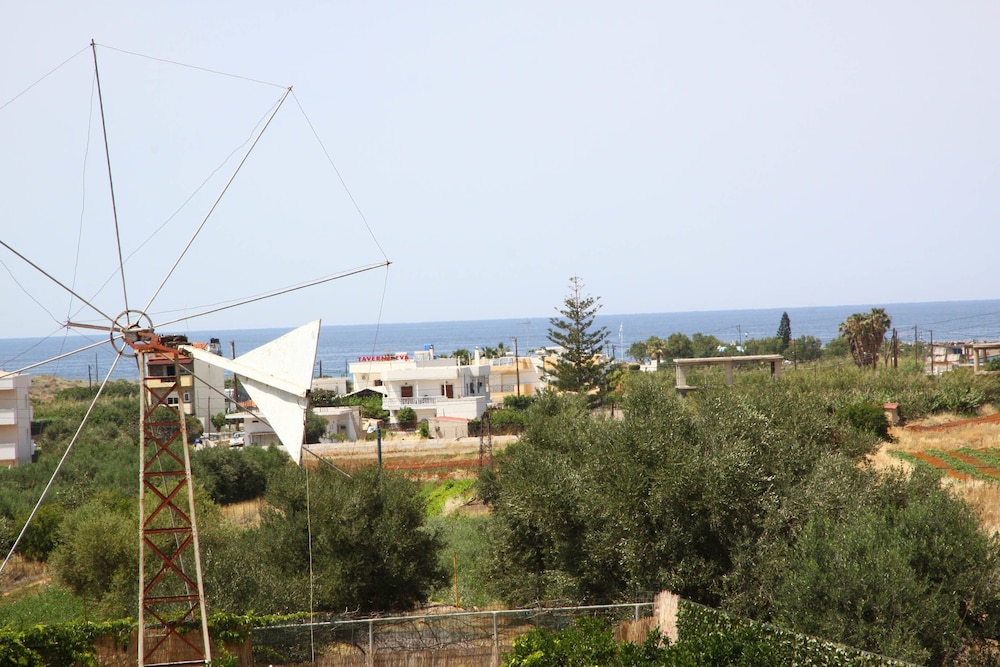 Triton Garden Hotel in MALIA