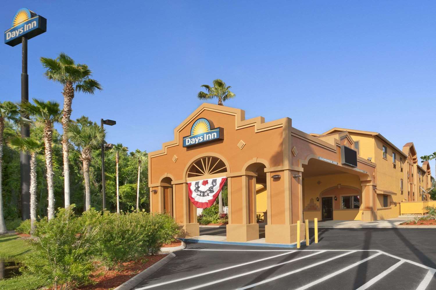 Days Inn by Wyndham Orange Park/Jacksonville 14/18