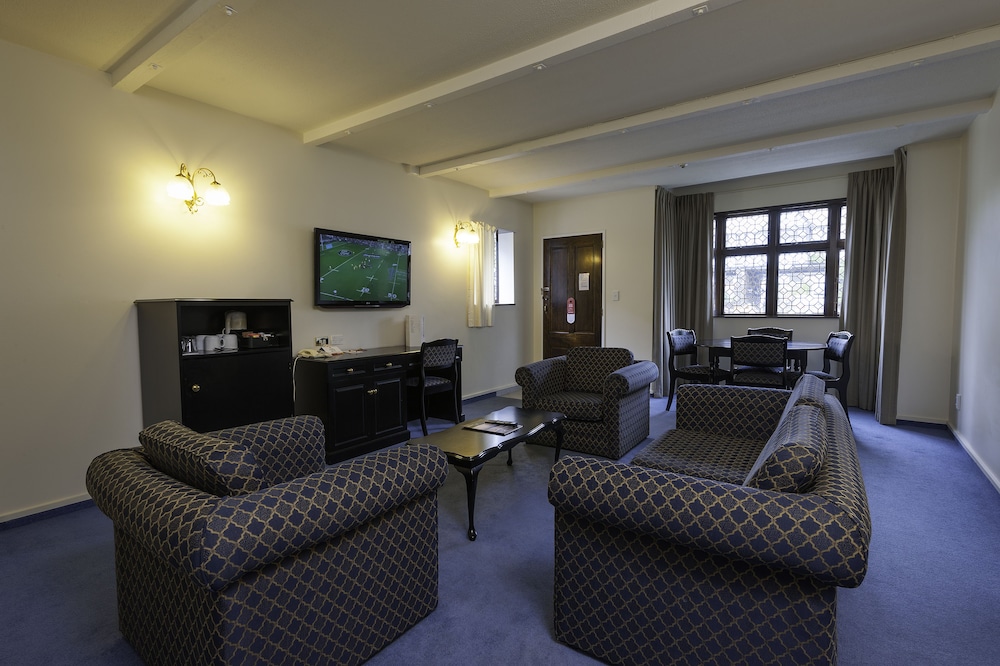 Scenic Hotel Cotswold 34/69