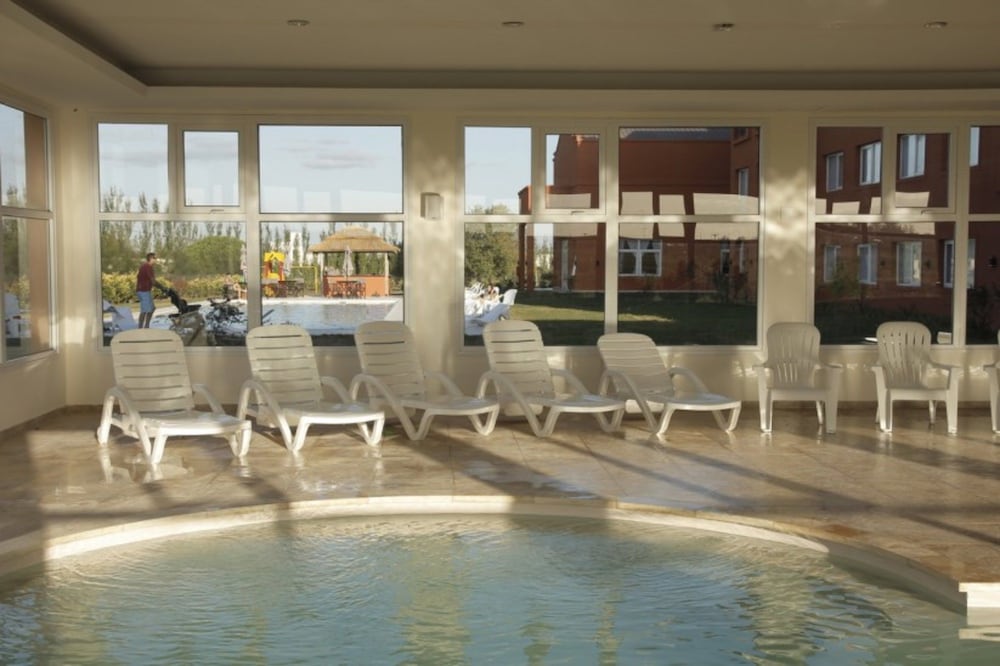 Howard Johnson by Wyndham Funes 20/67