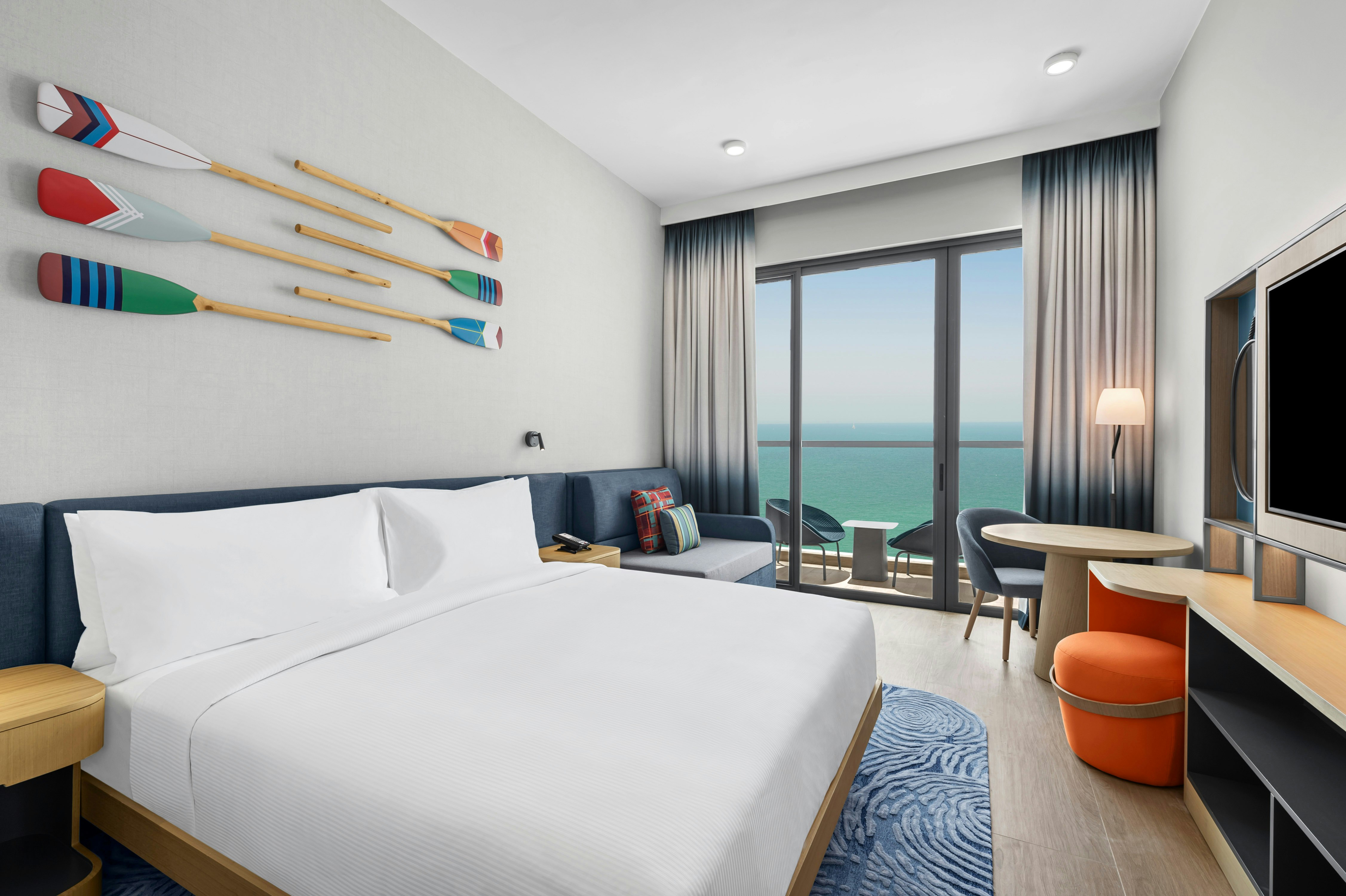 ROOM, KING BED, ACCESSIBLE