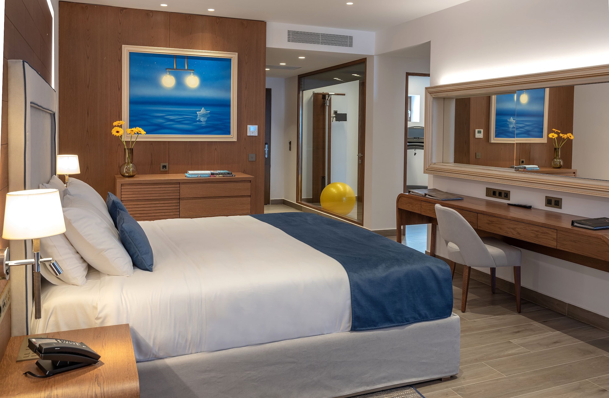 Aqua Marine, Suite, King Bed, Water Front, Sofa, Outdoor Jetted Tub