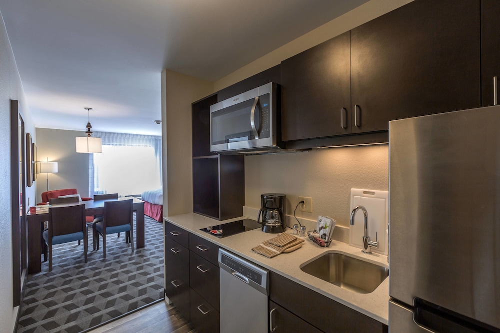 Towneplace Suites By Marriott Hopkinsville 23/29