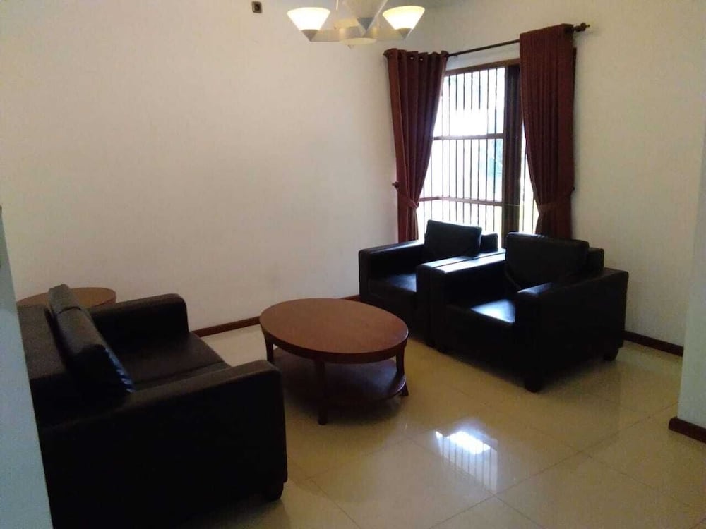 KULDESAK VILLAS BANDUNG 39/74