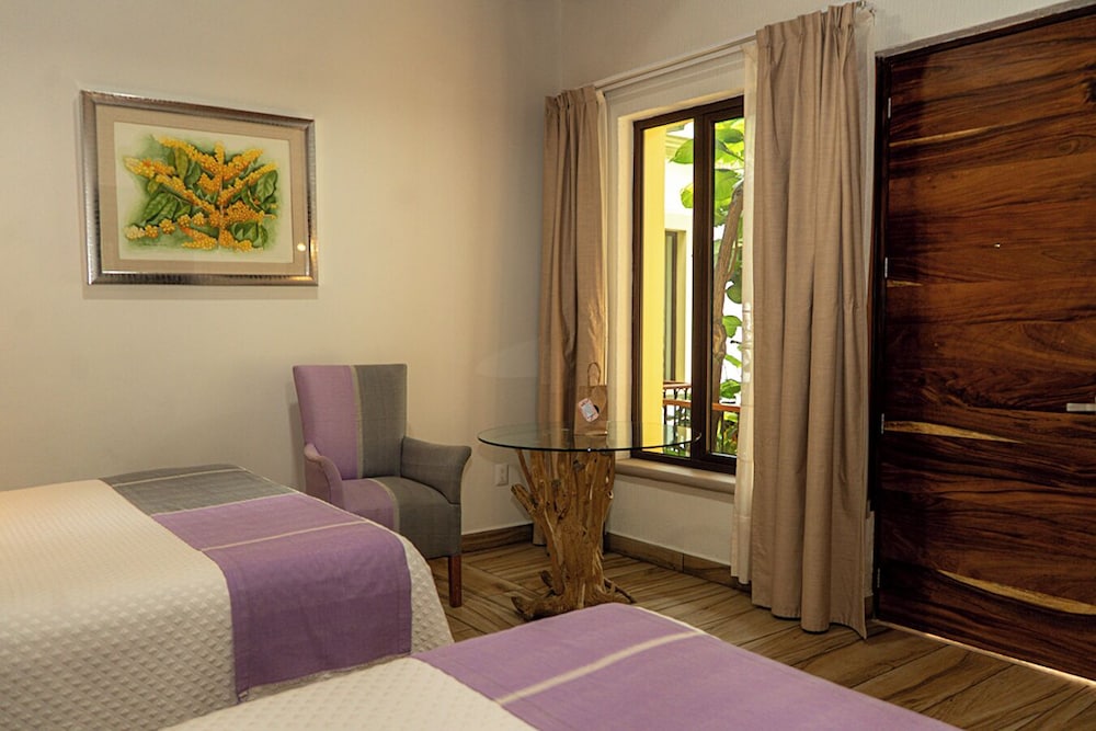 Room, 2 Queen Beds
