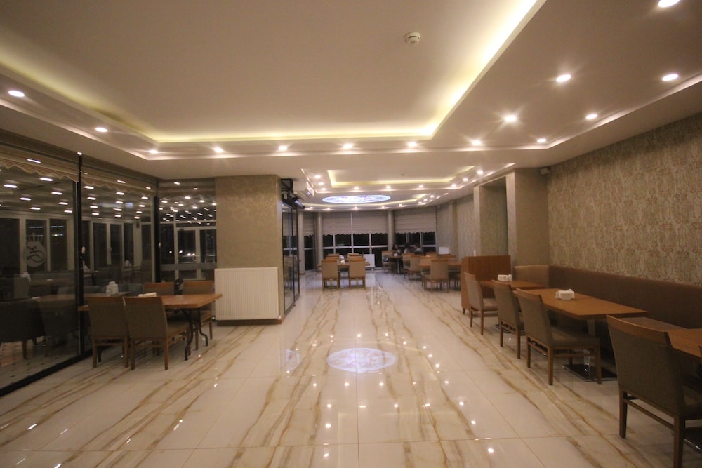 Garden Zara Hotel 20/28