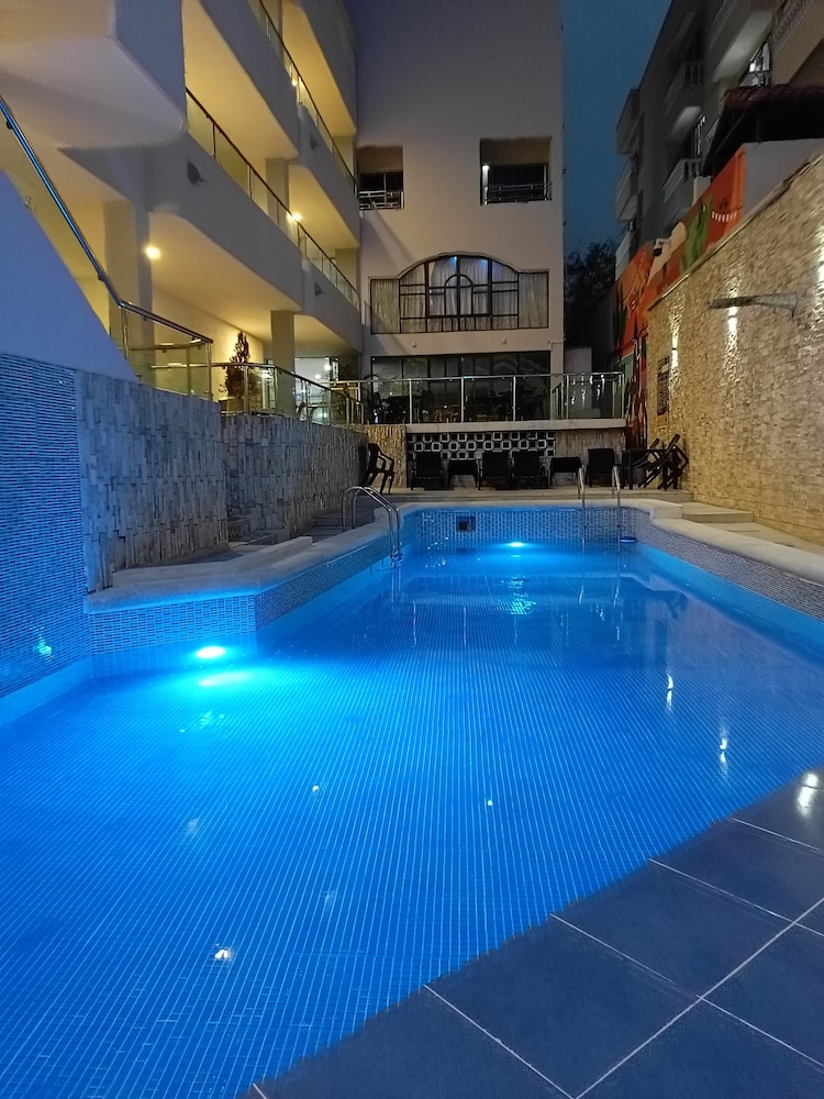 Hotel Suite Dorado 35/55