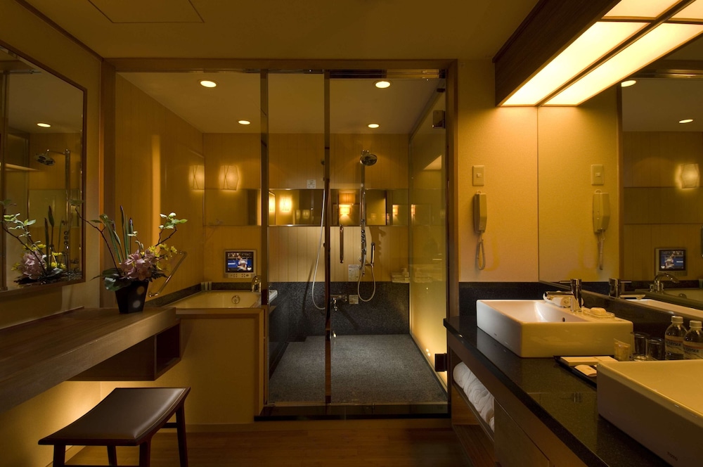 Hilton Osaka 16/77