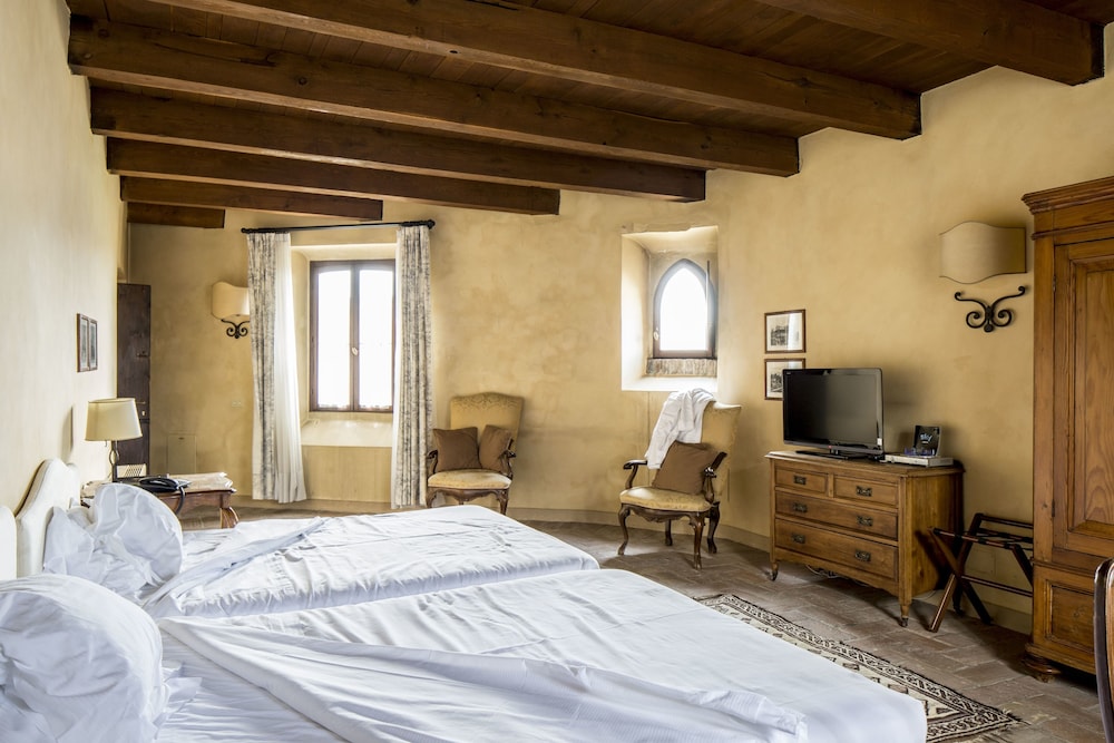 Castello Di Montegridolfo Spa Resort 26/89