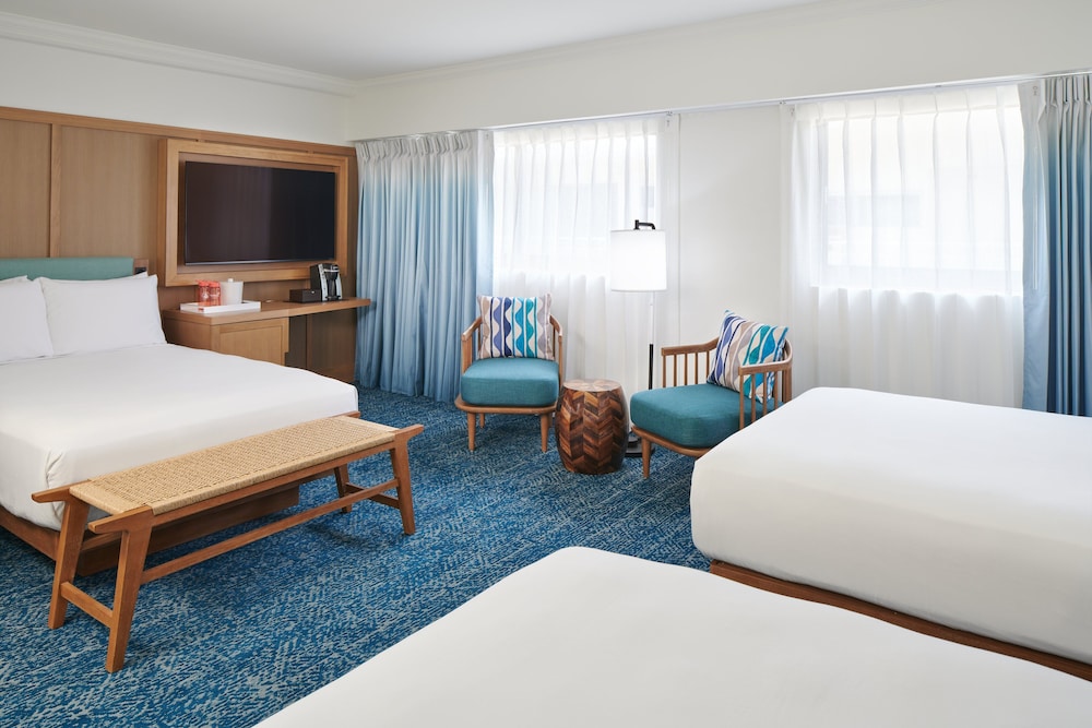OUTRIGGER Reef Waikiki Beach Resort 18/86
