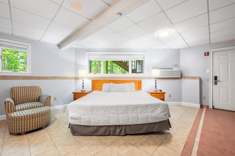 Cedar Park Whirlpool Suites 30/61