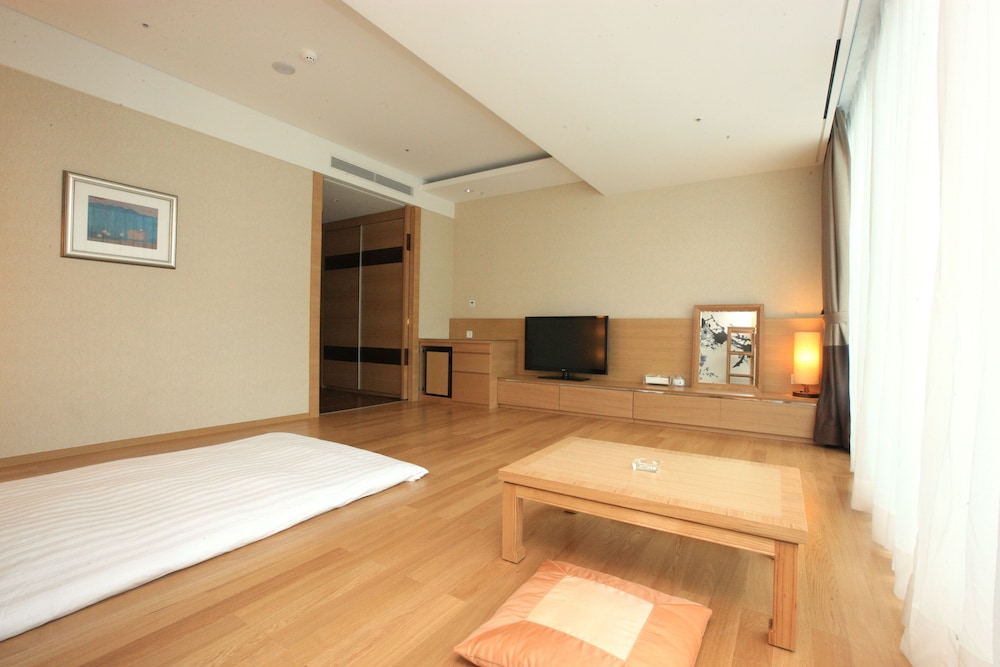 High1 Grand Hotel Convention Tower 10/64