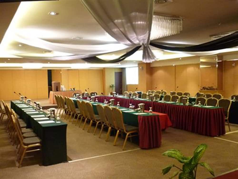 Kingston Hotel 15 @ Tower Regency 29/44
