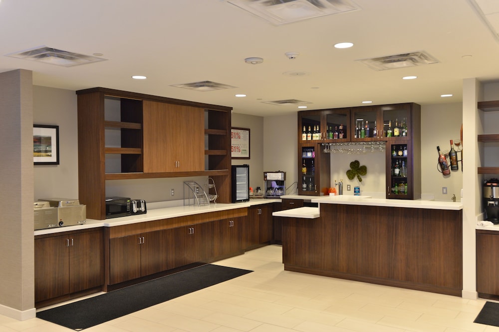 Hawthorn Suites by Wyndham El Paso Airport 3/28