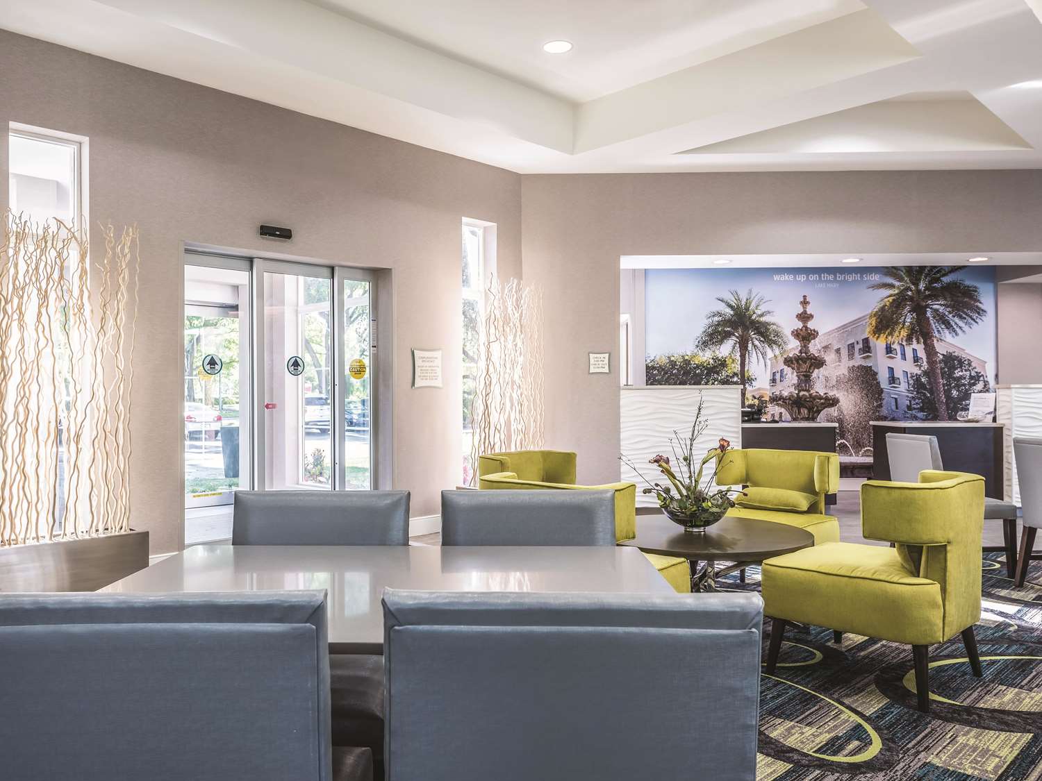La Quinta Inn & Suites by Wyndham Orlando Lake Mary 12/20
