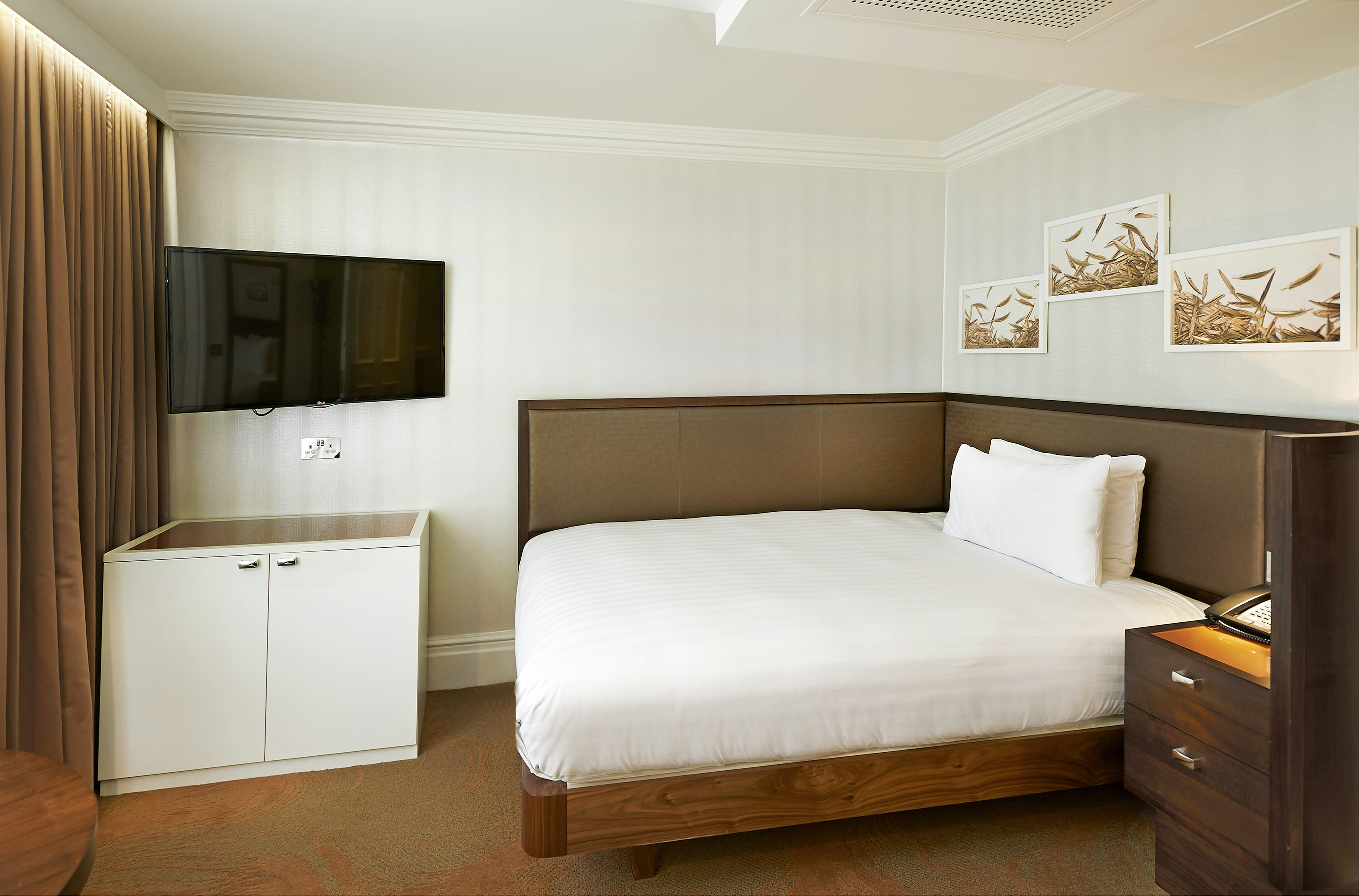 HILTON LONDON HYDE PARK 14/46