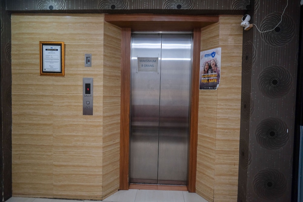 RedDoorz Plus Grand Populer Hotel (ex Nida Rooms Makassar Sulawesi) 19/33