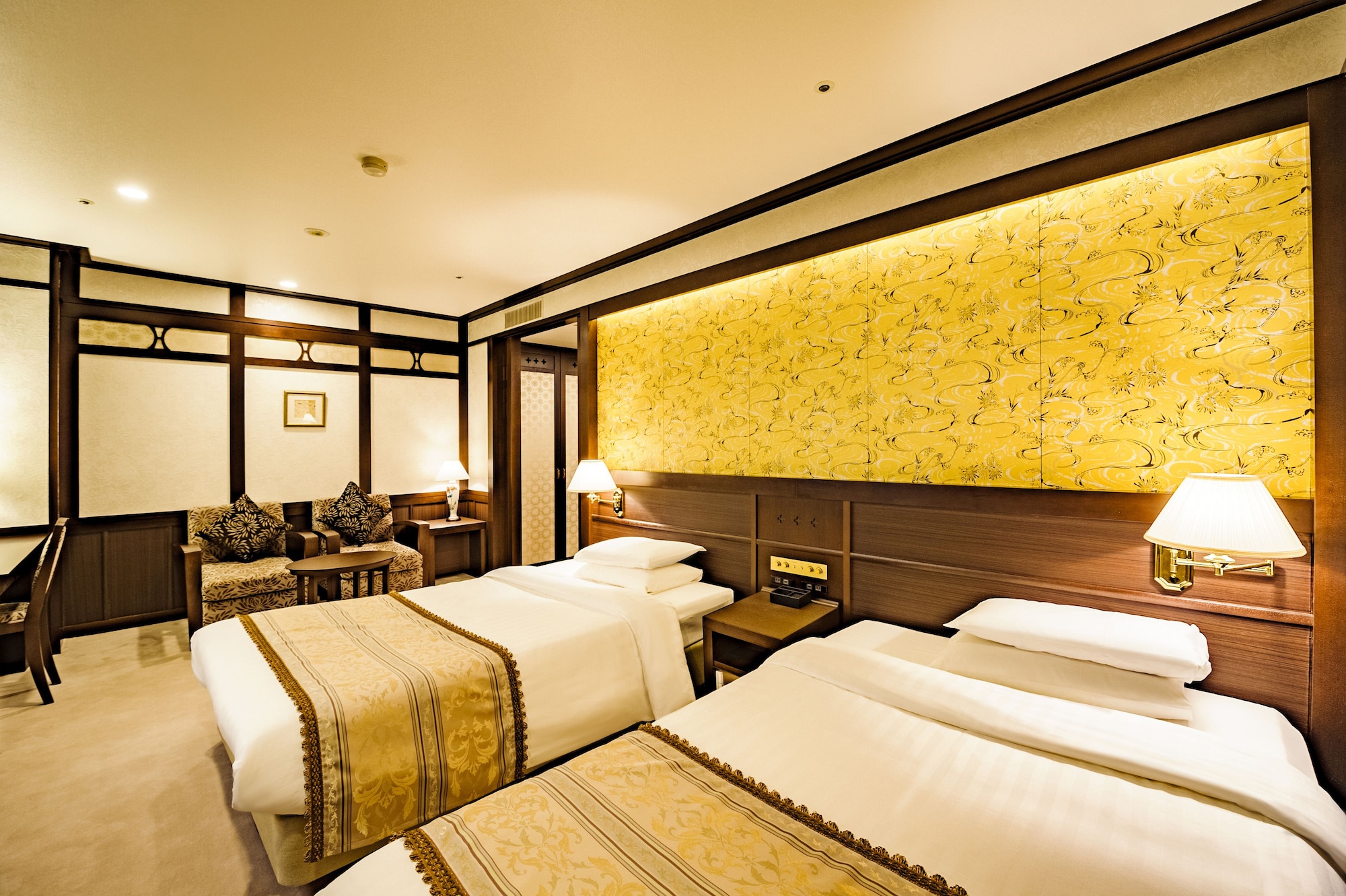 EXECUTIVE, SEMI DOUBLE BED, TWIN BEDS, WITH EXTRA BED