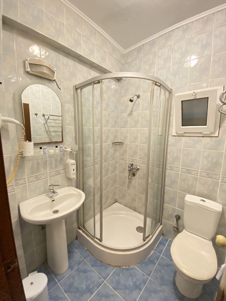 Sevin Hotel Pansiyon 37/39