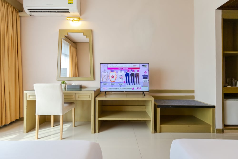 Pinnacle Lumpinee Park Hotel 39/47