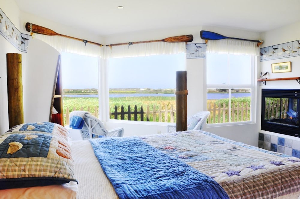 ROMANTIC, QUEEN BED, RIVER VIEW