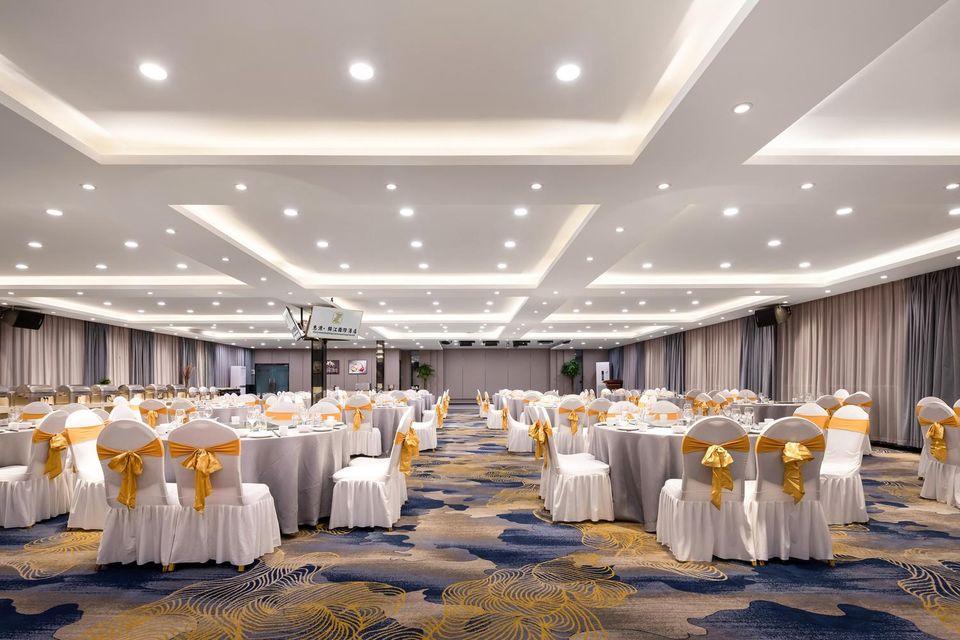 Huiyuan Jinjiang International Hotel 32/34