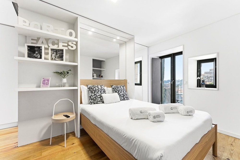 Old City Design Apartments 27/46