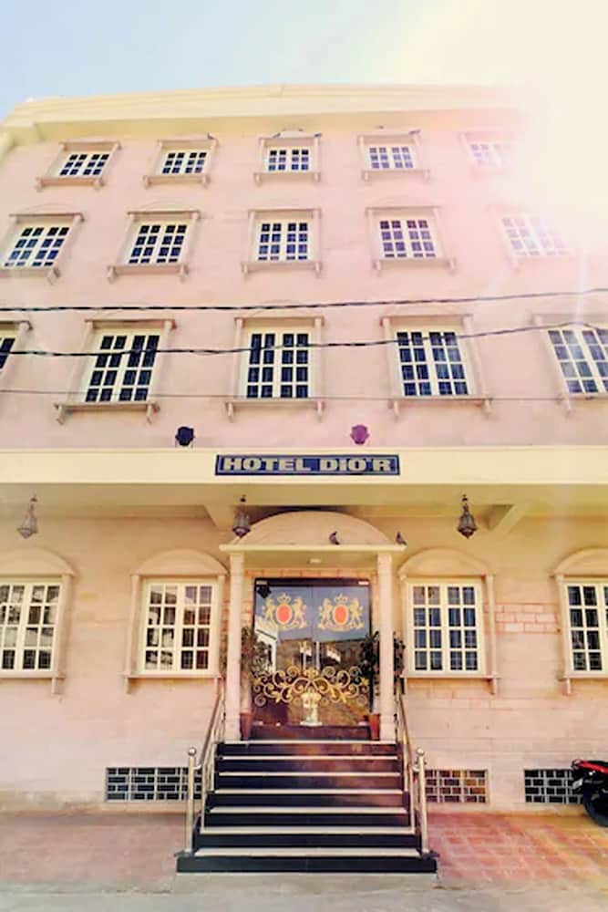 Fabhotel Dior Pink City photo1
