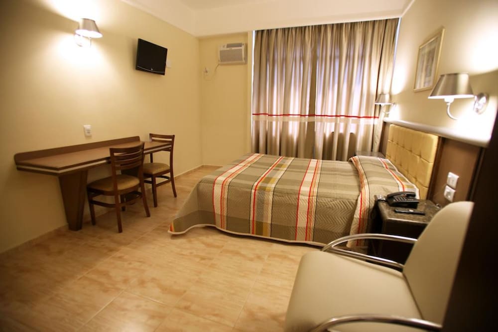 Soneca Plaza Hotel 36/56