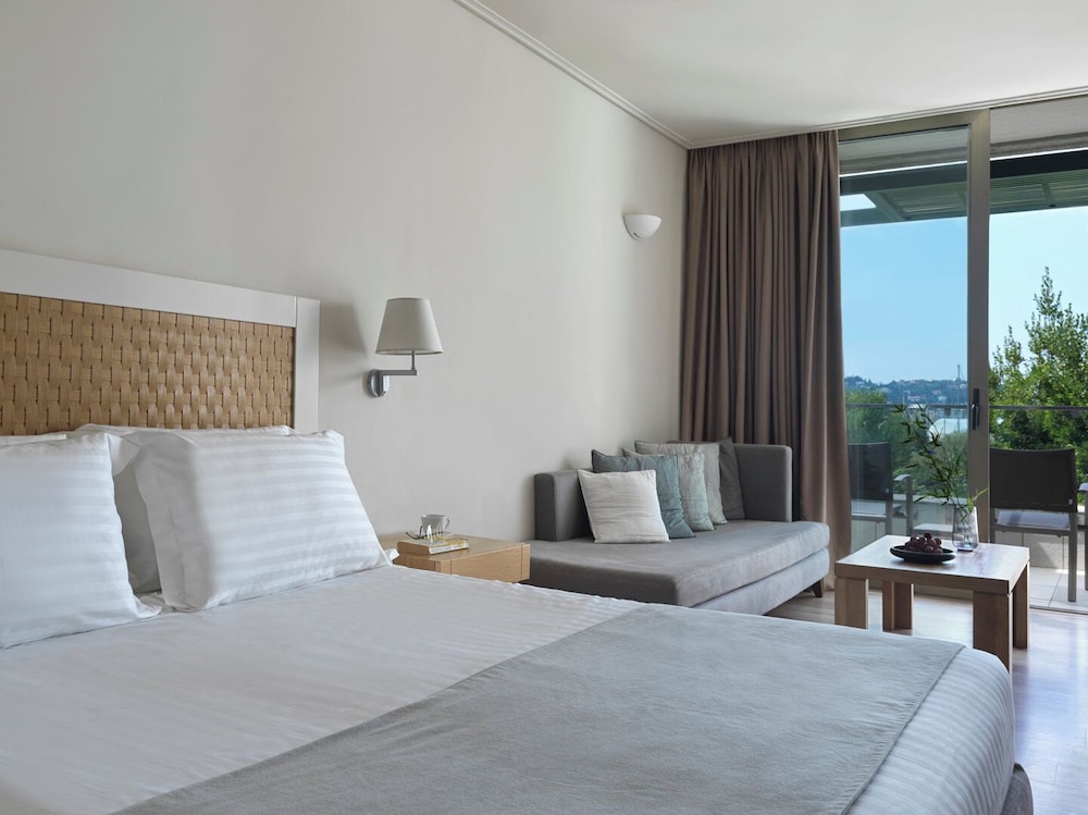 DOUBLE ROOM MAIN BUILDING GARDEN VIEW