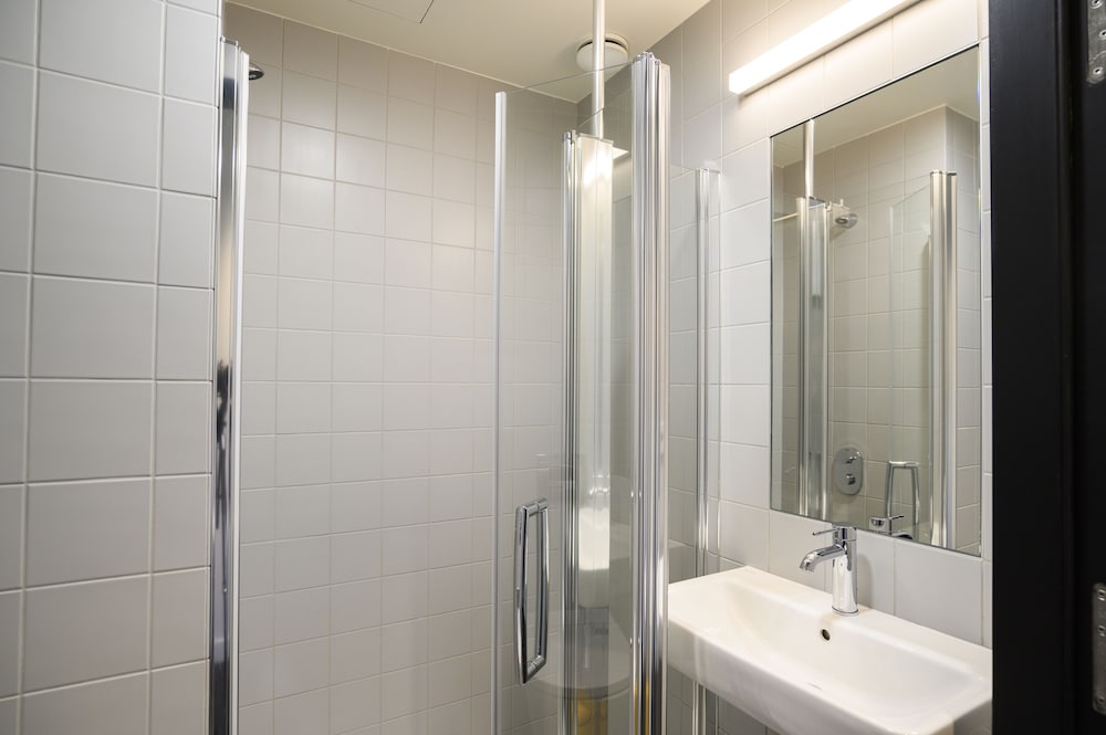 Mixed Dorm, 8 People, Private Bathroom
