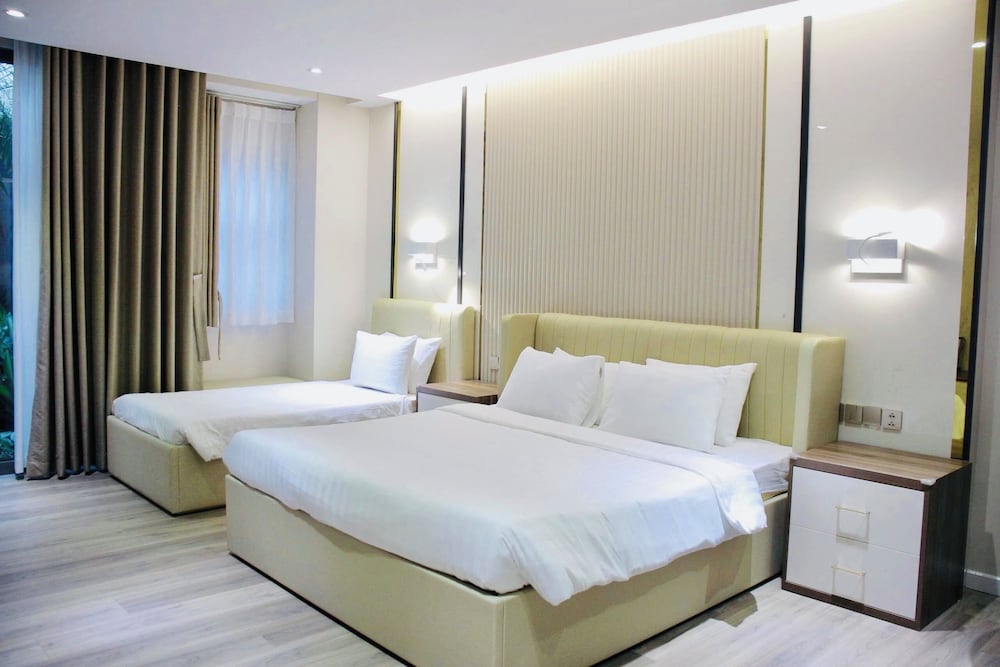 Lanura Apartments and Hotel 12/45