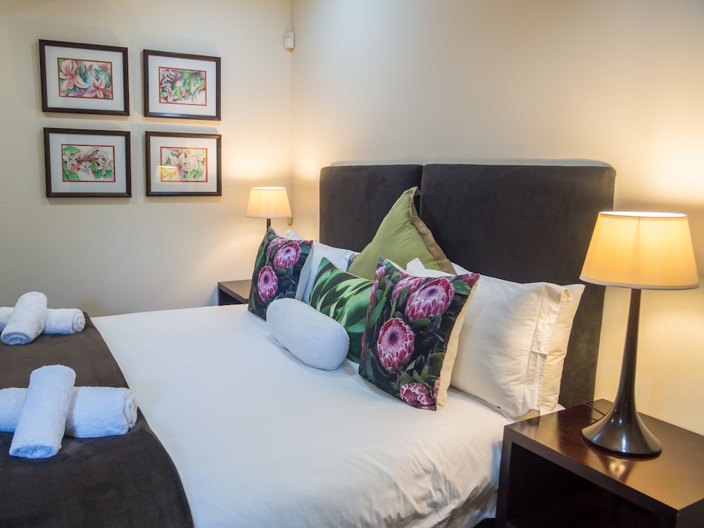 Mackaya Bella Guest House 41/71