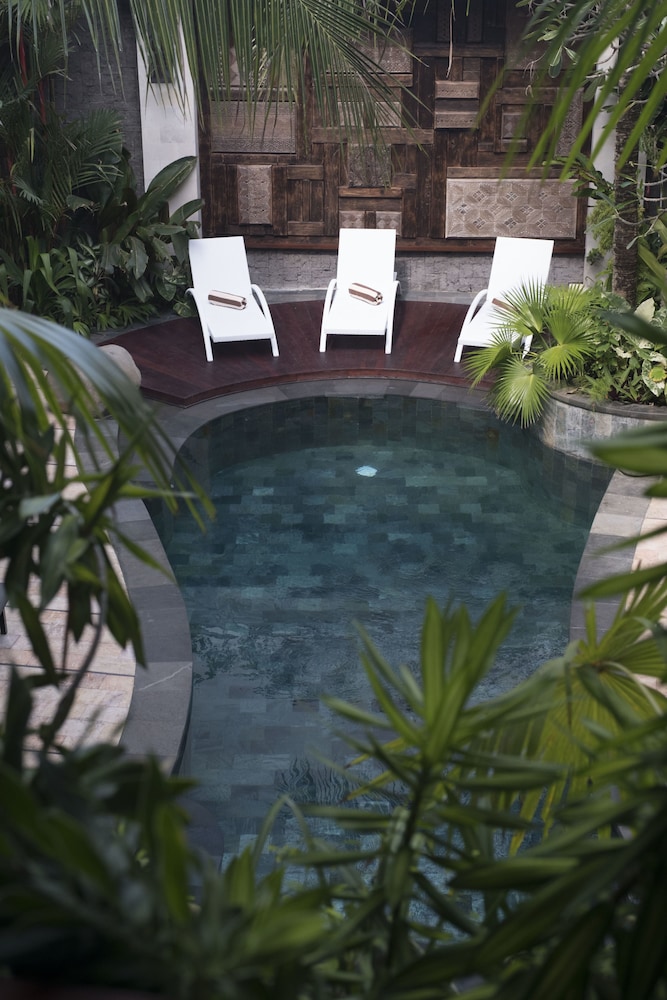 Akana Boutique Hotel 59/63