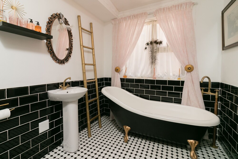 Betty's Boutique Hotel 47/50
