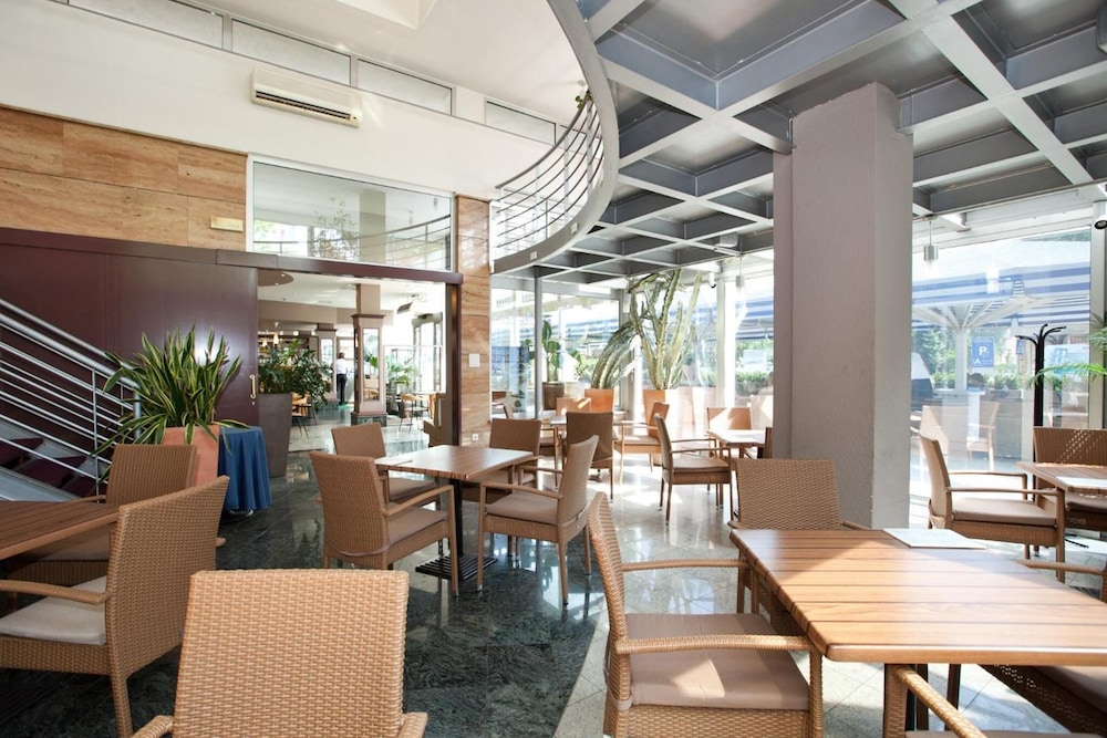Hotel Paka 19/35