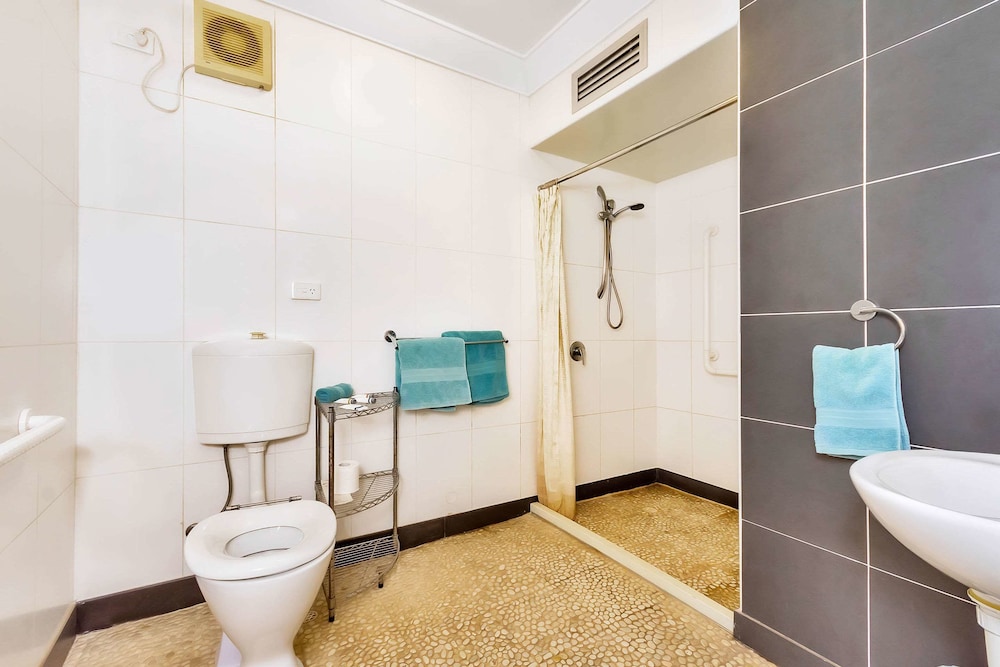 Econo Lodge Karratha 18/50