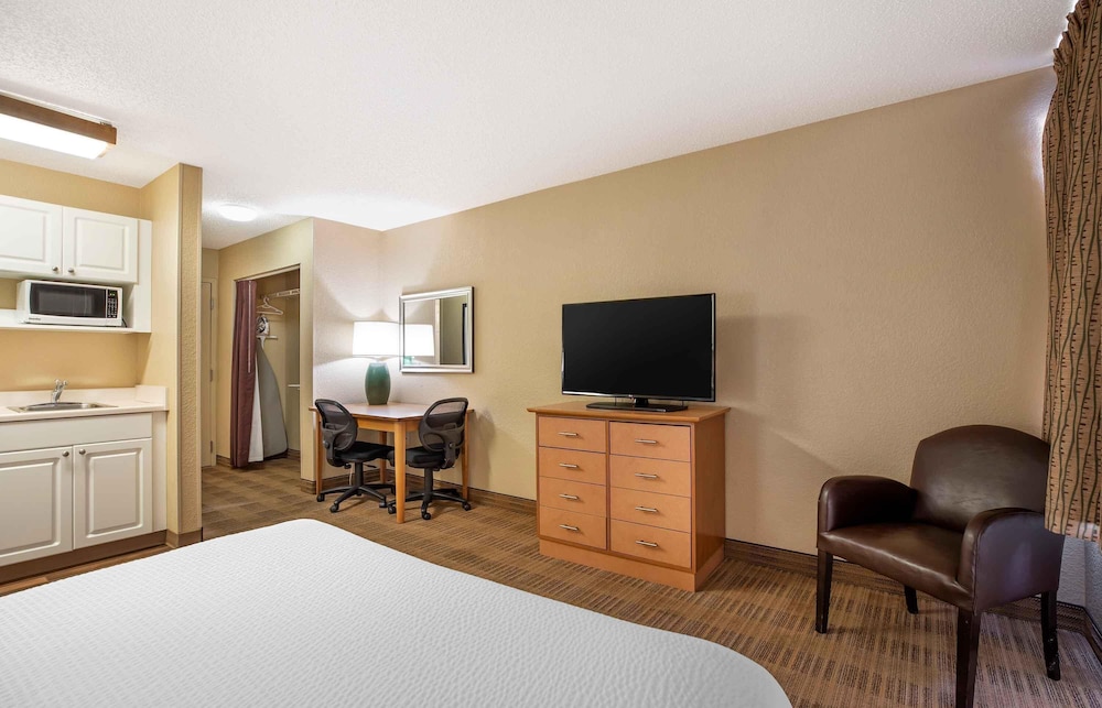 Extended Stay America - Denver - Tech Center South 44/52