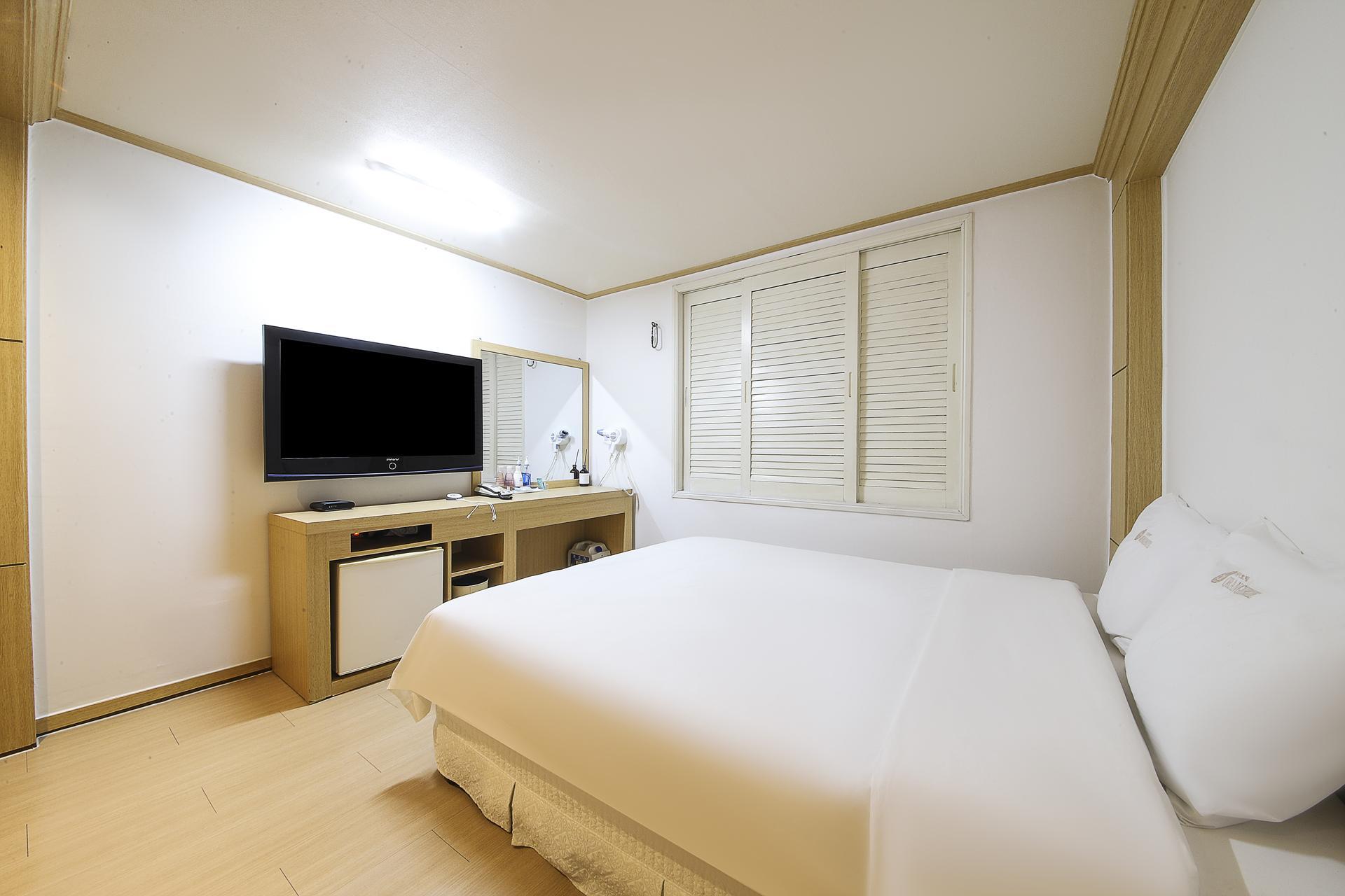 Hotel Orange 16/75