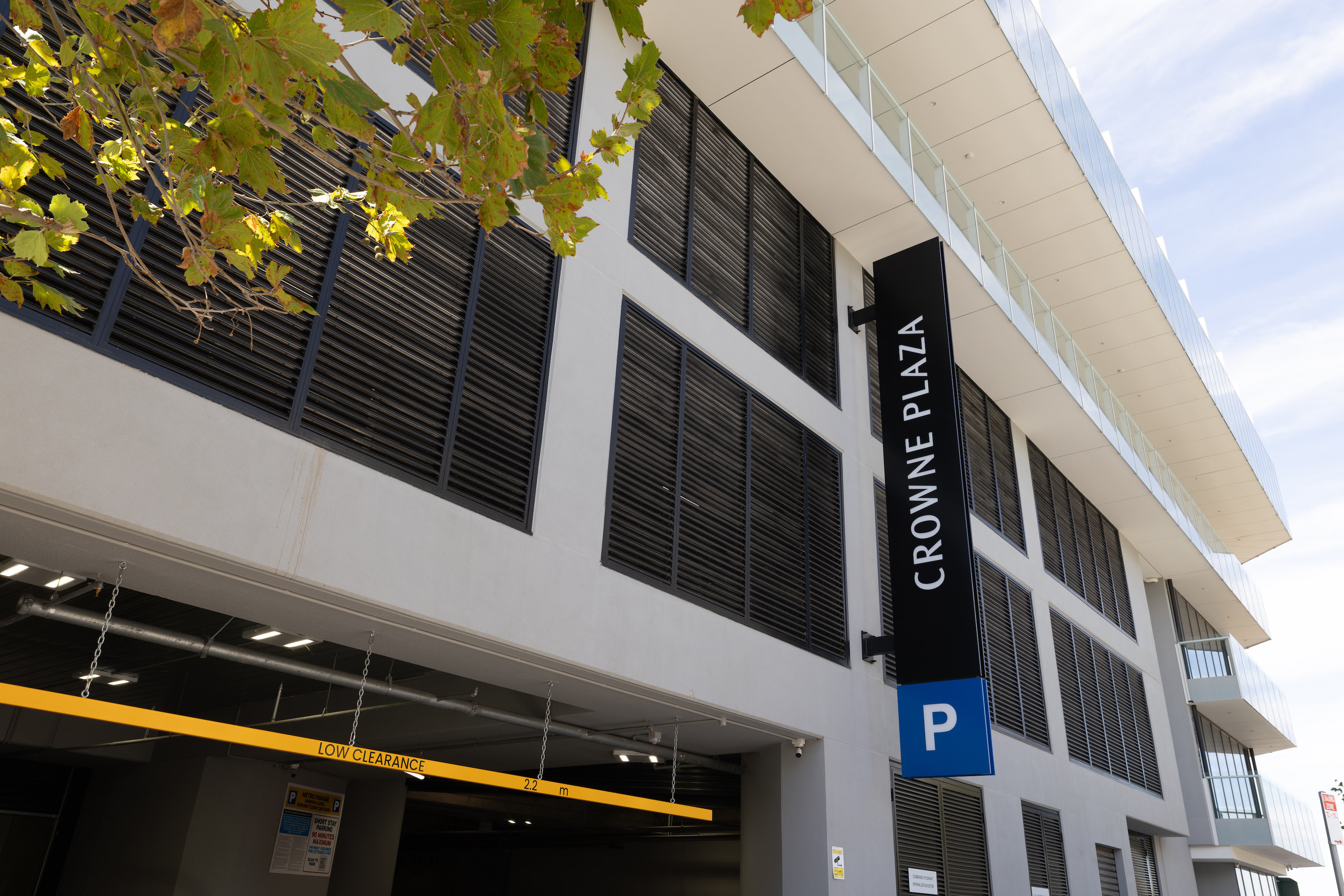 Crowne Plaza Adelaide Mawson Lakes 6/50