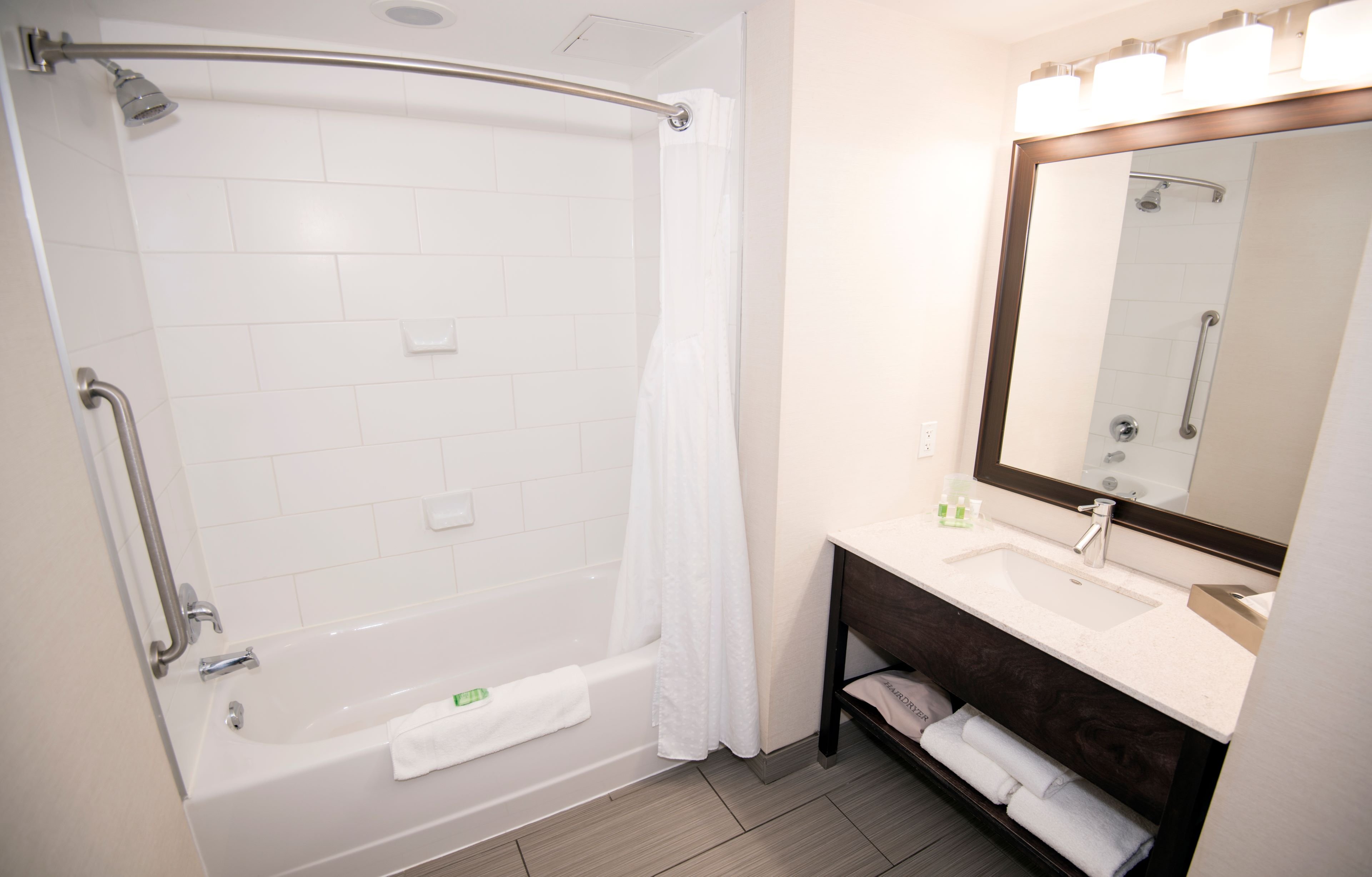 Holiday Inn Red Deer South 75/76