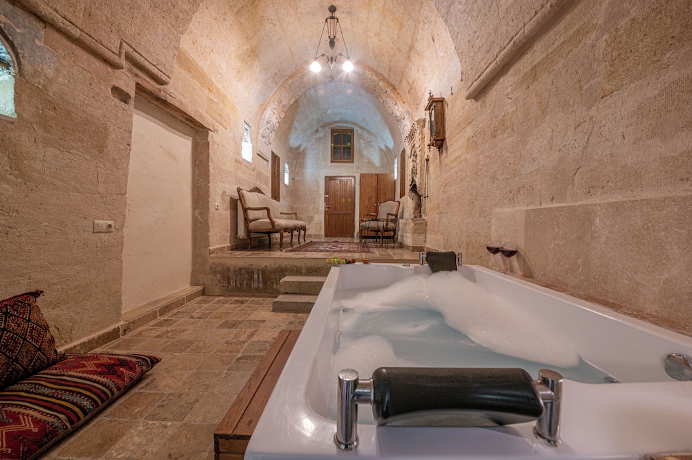 Kapalos Cave Hotel 25/47