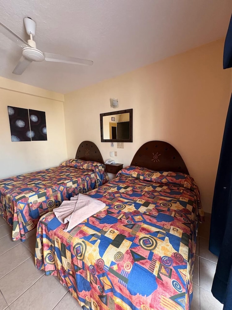 Hotel Mocali 57/66