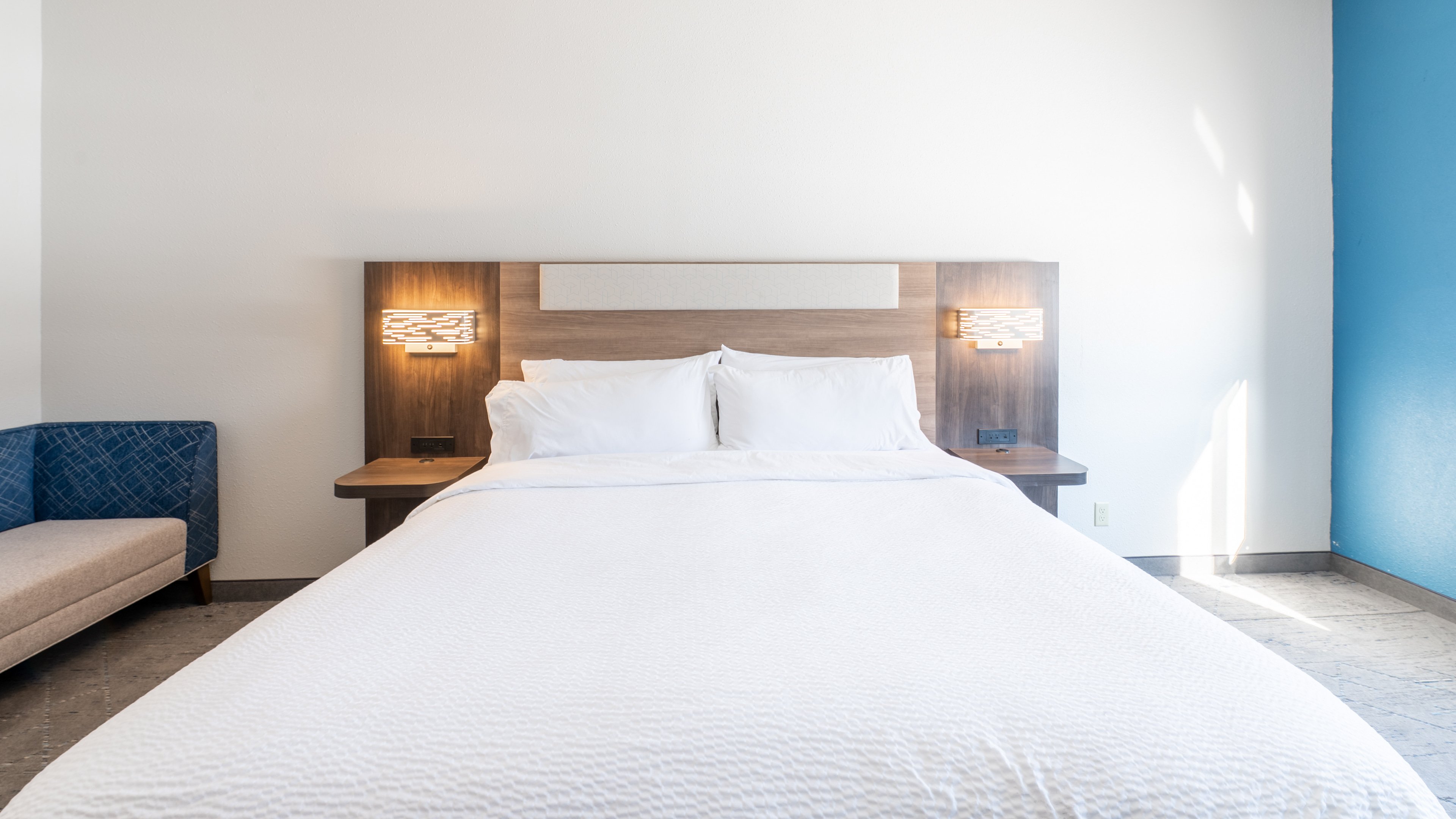Holiday Inn Express Hotel & Suites Anderson 24/78