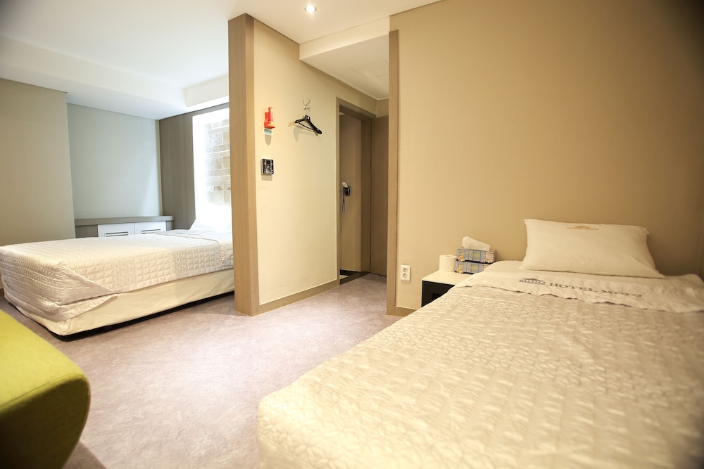 Hotel MIDO Myeongdong 9/48