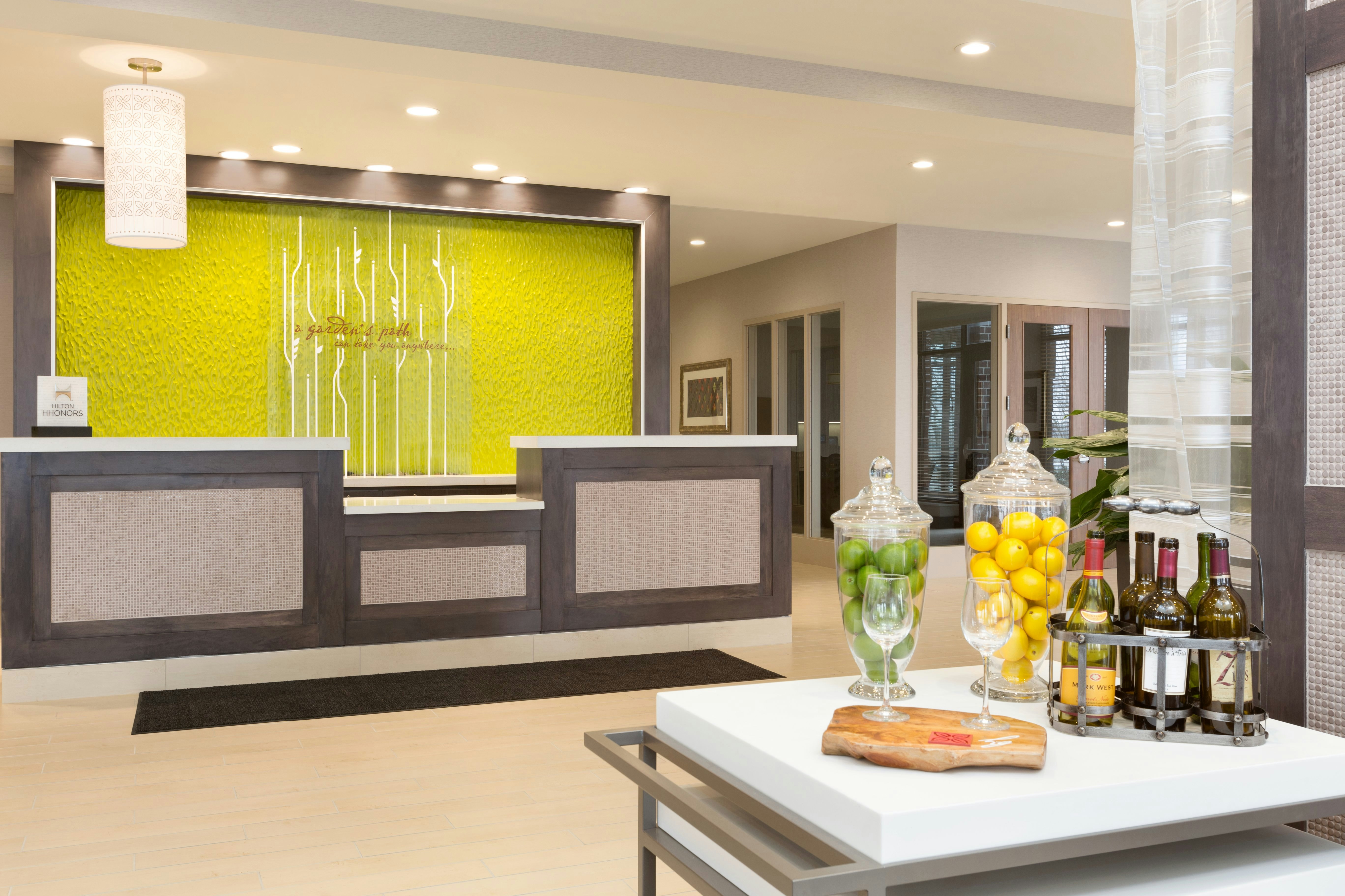 Hilton Garden Inn Pittsburgh Airport South - Robinson Mall 3/48