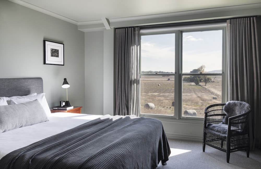 William, Standard, King Bed
