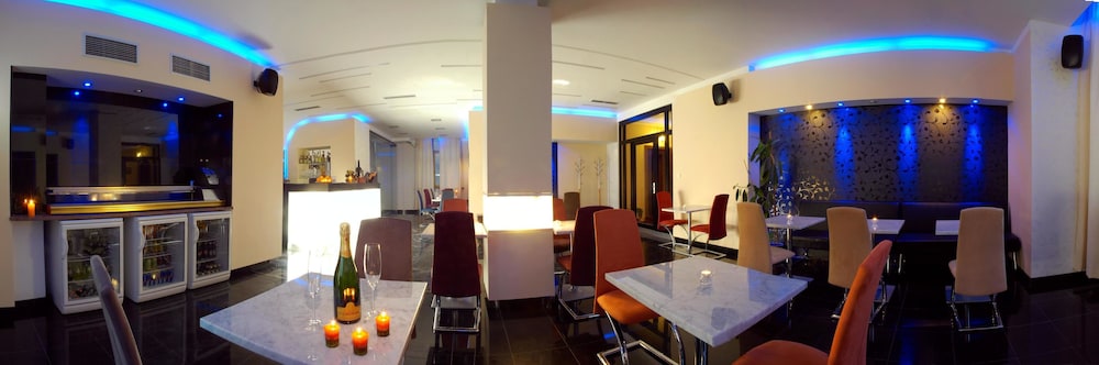 Relax Inn Hotel Prague 30/36