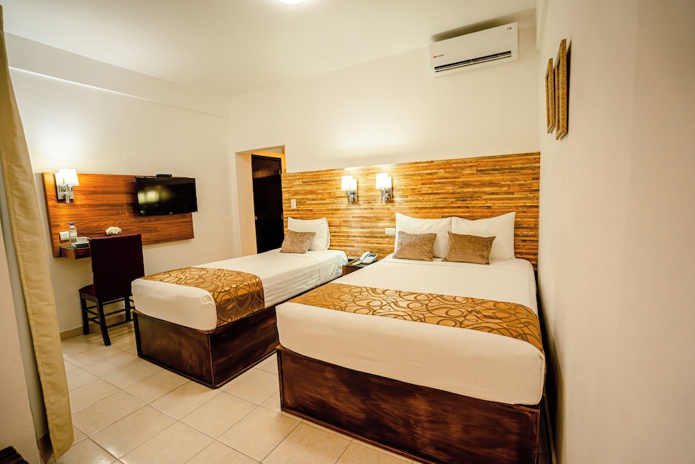 Hotel San Miguel 10/50
