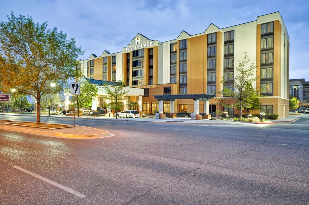 Hyatt Place Albuquerque Uptown 46/49